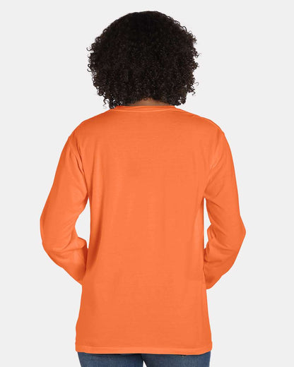 Unisex Garment-Dyed Long Sleeve T-Shirt With a Pocket